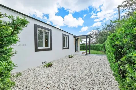 5291 SW 5th Street Miami FL 33134