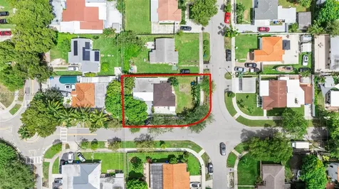 5291 SW 5th Street Miami FL 33134