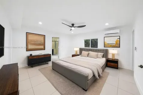 5291 SW 5th Street Miami FL 33134