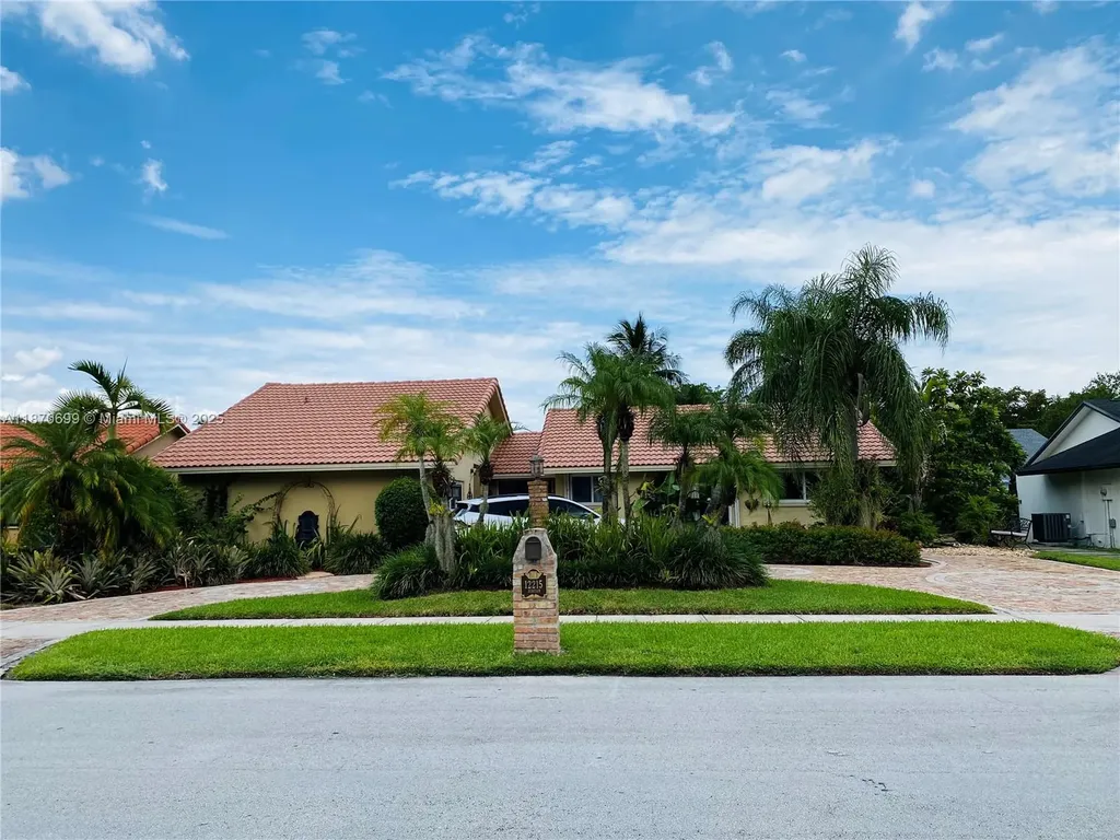 12215 SW 94th Terrace Miami FL 33186