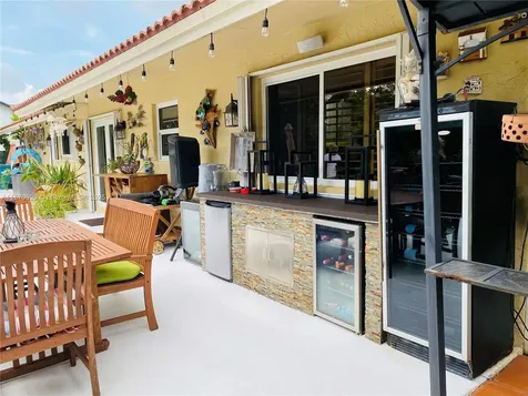 12215 SW 94th Terrace Miami FL 33186