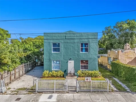 1075 NW 30th Street Miami FL 33127