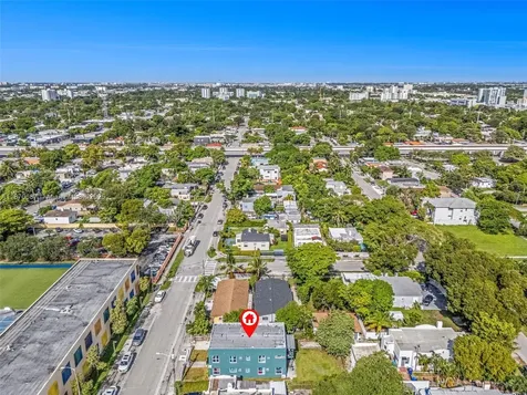 1075 NW 30th Street Miami FL 33127