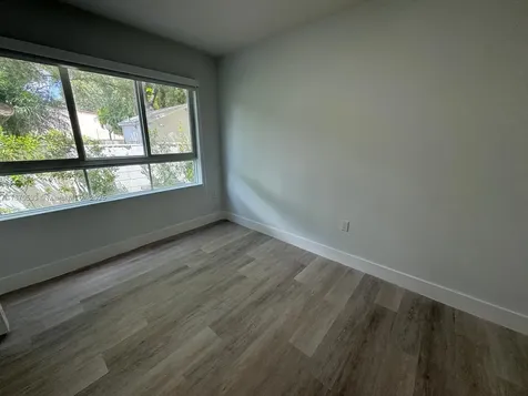 2555 NE 193rd Street Miami FL 33180