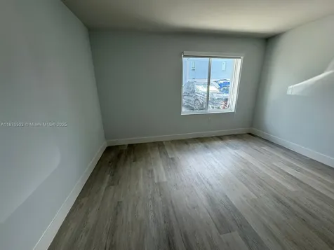 2555 NE 193rd Street Miami FL 33180