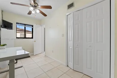 6539 SW 84 Avenue Miami FL 33143