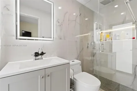 6539 SW 84 Avenue Miami FL 33143