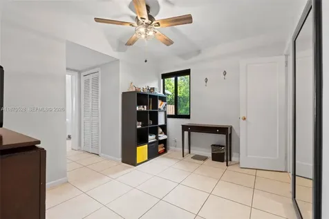 6539 SW 84 Avenue Miami FL 33143