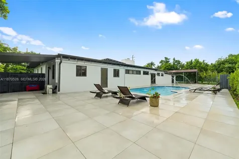 6539 SW 84 Avenue Miami FL 33143