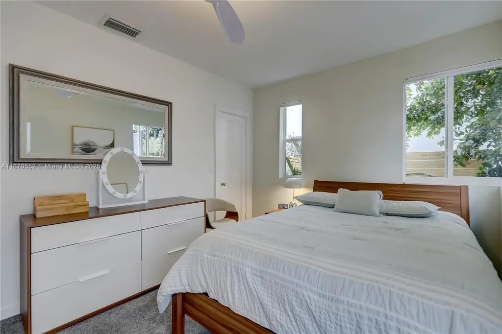 1625 NE 4th Place Fort Lauderdale FL 33301