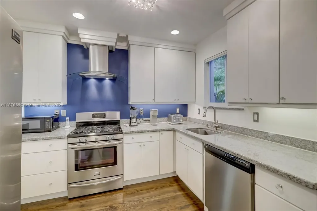 1625 NE 4th Place Fort Lauderdale FL 33301