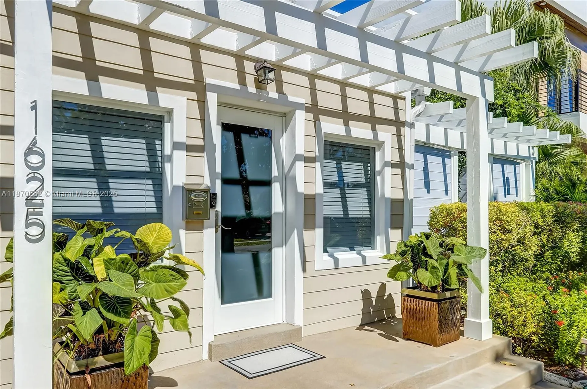 1625 NE 4th Place Fort Lauderdale FL 33301