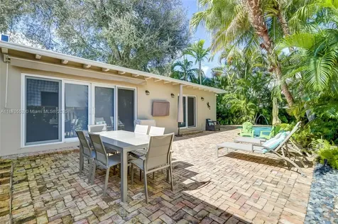 1625 NE 4th Place Fort Lauderdale FL 33301