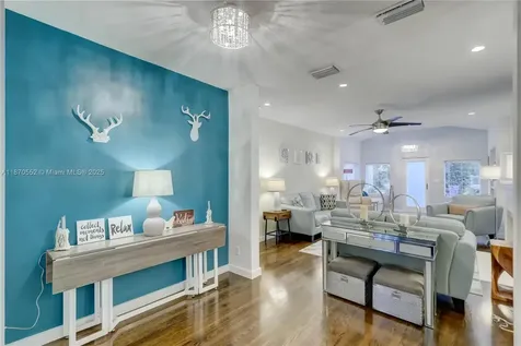 1625 NE 4th Place Fort Lauderdale FL 33301