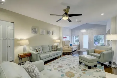 1625 NE 4th Place Fort Lauderdale FL 33301