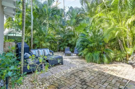 1625 NE 4th Place Fort Lauderdale FL 33301