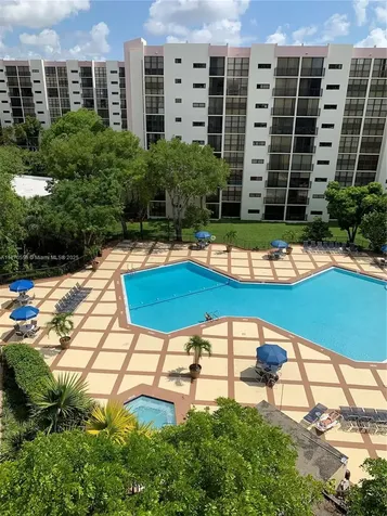 17021 N Bay Road Sunny Isles Beach FL 33160