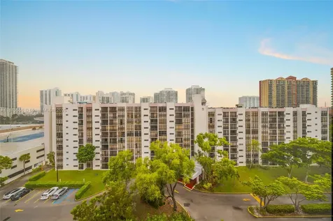 17021 N Bay Road Sunny Isles Beach FL 33160
