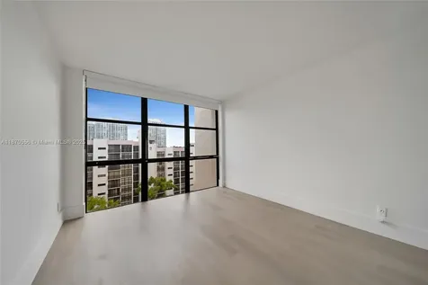 17021 N Bay Road Sunny Isles Beach FL 33160