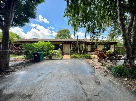 13527 SW 101st Lane Miami FL 33186