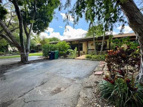 13527 SW 101st Lane Miami FL 33186