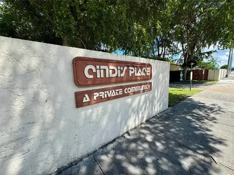13527 SW 101st Lane Miami FL 33186