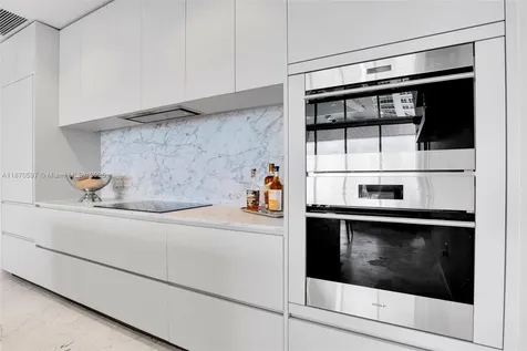 5775 Collins Avenue Miami Beach FL 33140