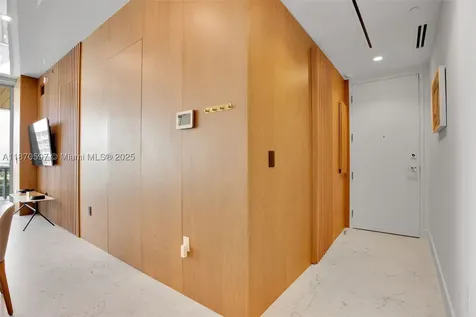 5775 Collins Avenue Miami Beach FL 33140