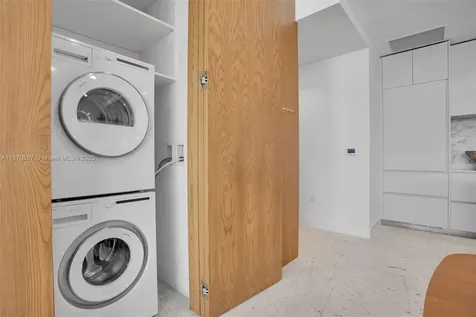 5775 Collins Avenue Miami Beach FL 33140