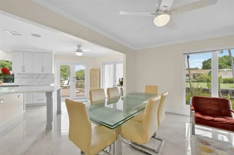 1733 NE 35th Street Oakland Park FL 33334