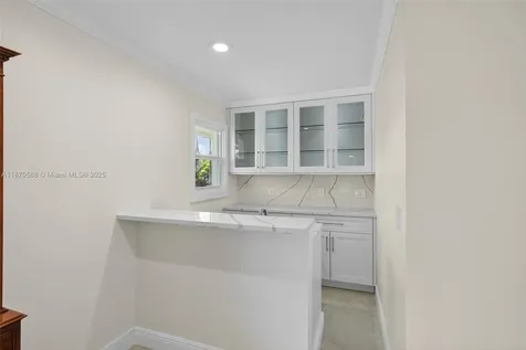 1733 NE 35th Street Oakland Park FL 33334