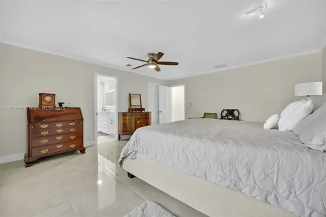 1733 NE 35th Street Oakland Park FL 33334