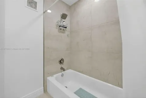 1733 NE 35th Street Oakland Park FL 33334