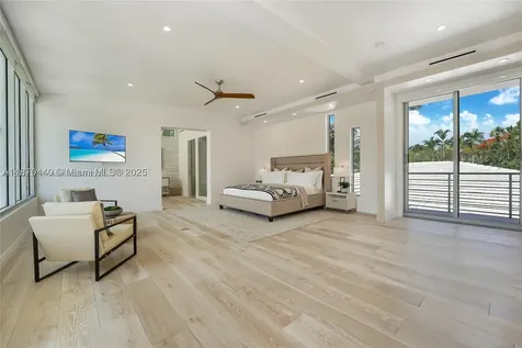 5910 N Bayshore Drive Miami FL 33137