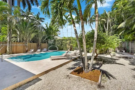 5910 N Bayshore Drive Miami FL 33137