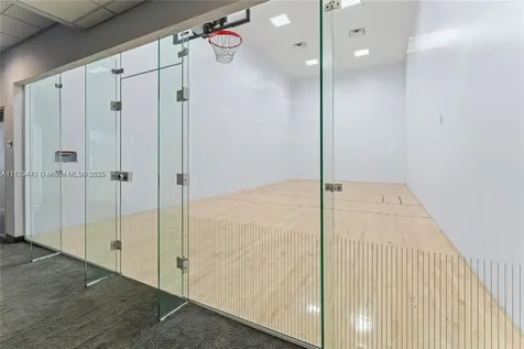 6365 Collins Avenue Miami Beach FL 33141