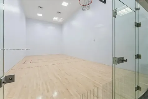 6365 Collins Avenue Miami Beach FL 33141