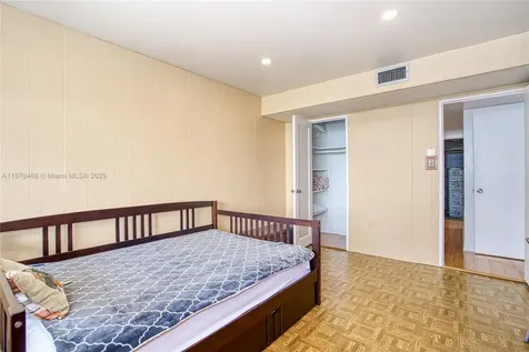 18021 Biscayne Boulevard Aventura FL 33160