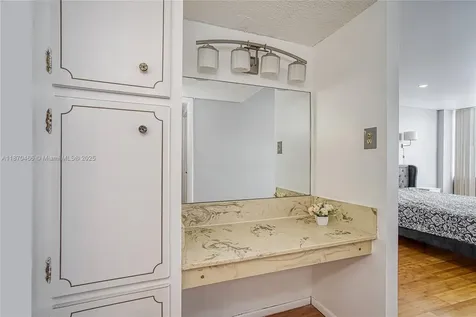 18021 Biscayne Boulevard Aventura FL 33160