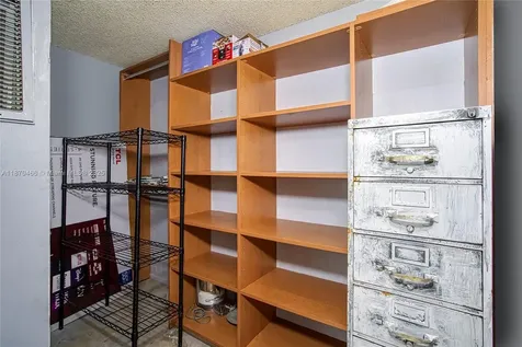 18021 Biscayne Boulevard Aventura FL 33160