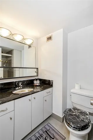 18021 Biscayne Boulevard Aventura FL 33160