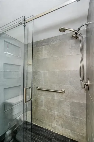18021 Biscayne Boulevard Aventura FL 33160