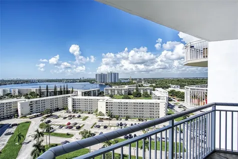 18021 Biscayne Boulevard Aventura FL 33160