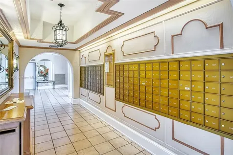 18021 Biscayne Boulevard Aventura FL 33160