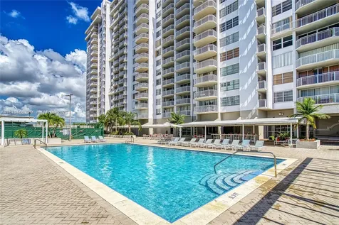 18021 Biscayne Boulevard Aventura FL 33160
