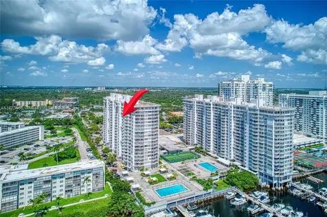 18021 Biscayne Boulevard Aventura FL 33160