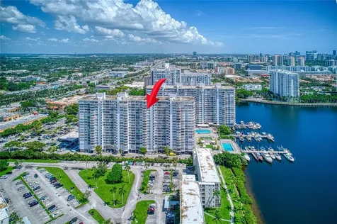 18021 Biscayne Boulevard Aventura FL 33160