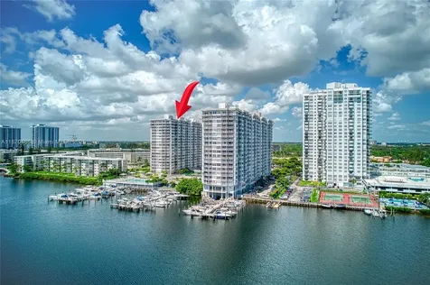 18021 Biscayne Boulevard Aventura FL 33160