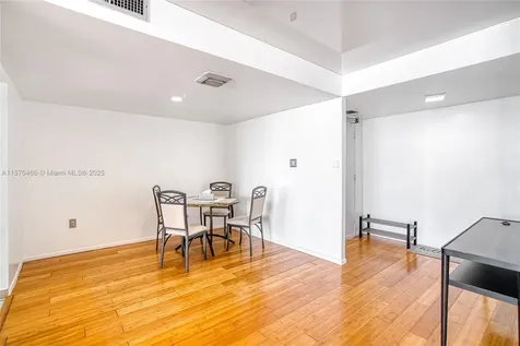 18021 Biscayne Boulevard Aventura FL 33160