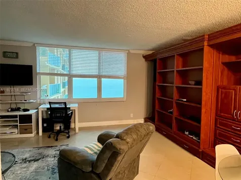 2501 S Ocean Drive Hollywood FL 33019